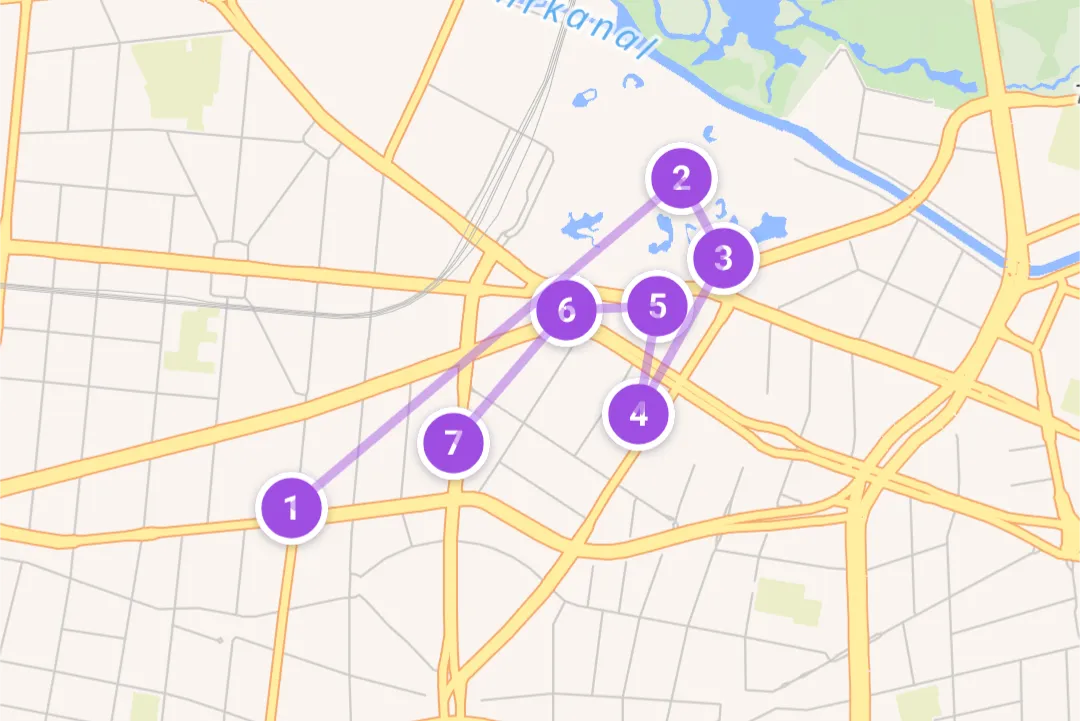 Carte interactive TomExplore avec les lieux, itinéraires et favoris d'un voyage