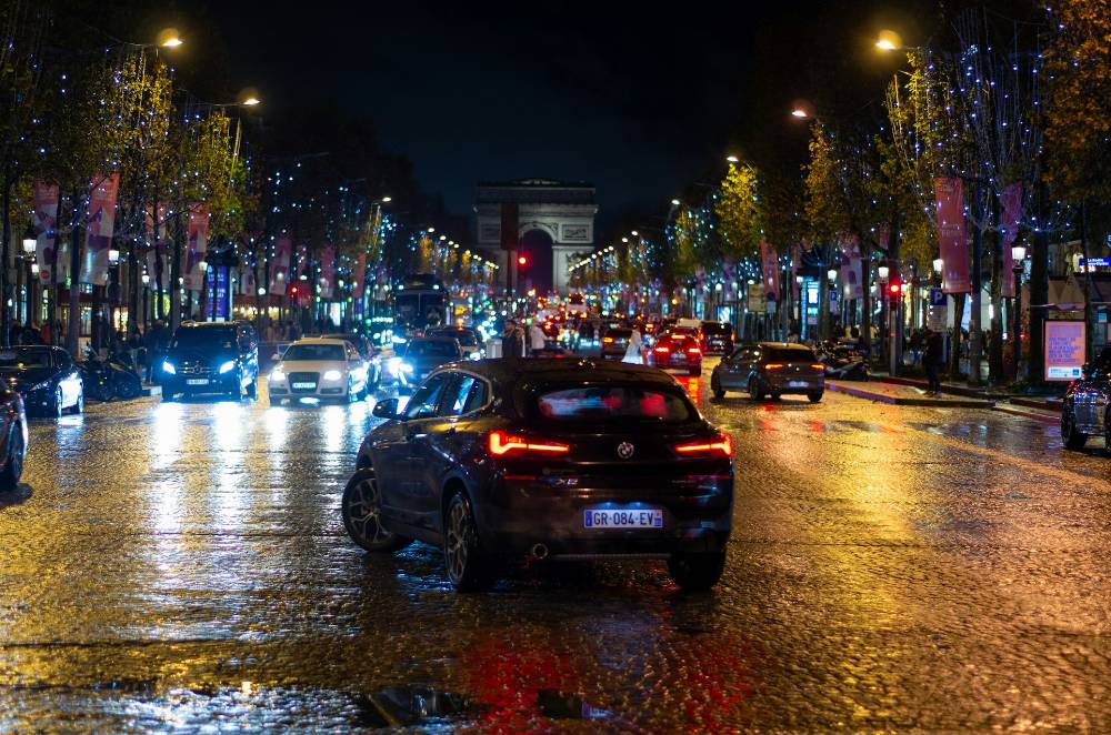 Avenue des Champs-Élysées de Nuit, Paris