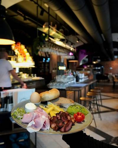 Piazza Colombo, Meilleurs restaurants italiens à Vienne, Autriche